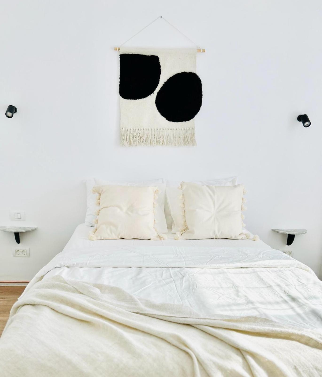 ブカレストUrban Parkside Retreat Cozy 2-Bed Ap By Metroアパートメント エクステリア 写真