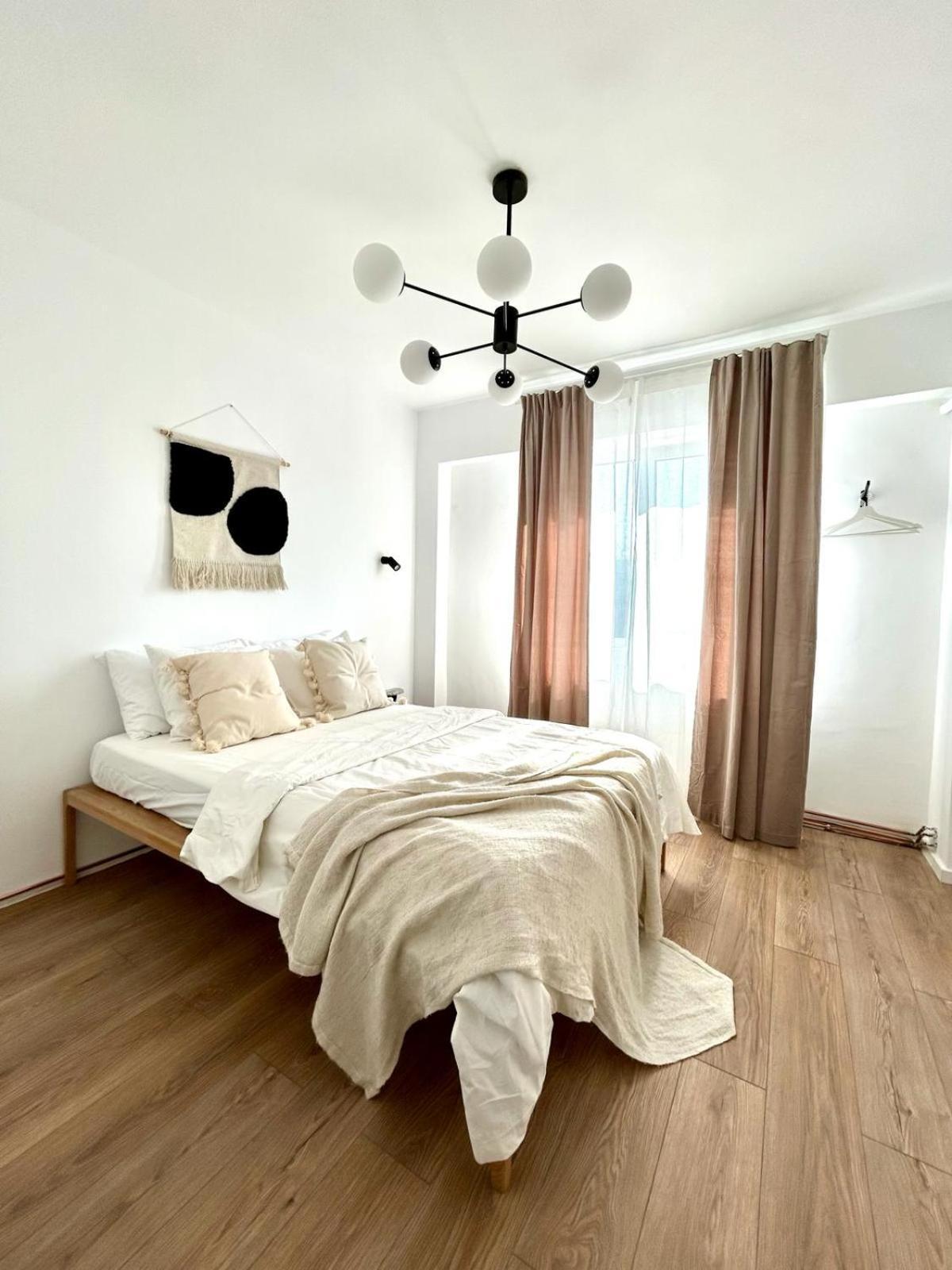 ブカレストUrban Parkside Retreat Cozy 2-Bed Ap By Metroアパートメント エクステリア 写真